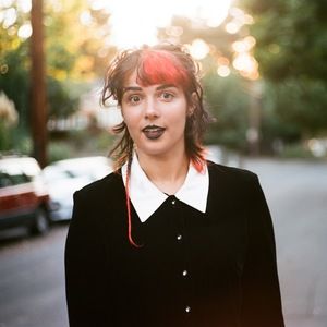 Meet your Posher, Simone